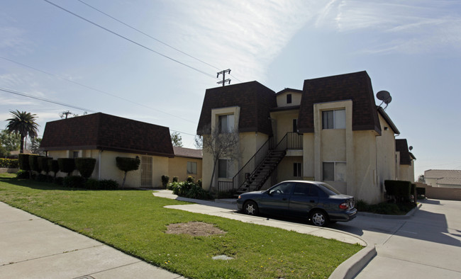 Del Rosa Apartments in San Bernardino, CA - Building Photo - Building Photo