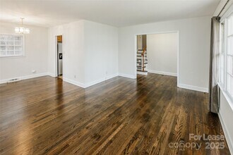 7029 Yorktowne Dr in Charlotte, NC - Building Photo - Building Photo