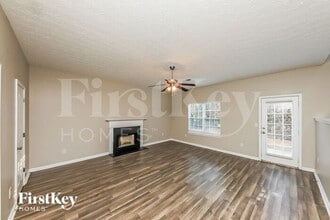 419 Lake Ridge Ln in Fairburn, GA - Building Photo - Building Photo