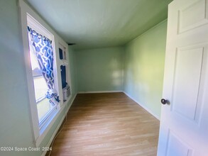 317 Pineda St in Cocoa, FL - Foto de edificio - Building Photo