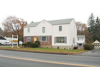 452 East St in Plainville, CT - Building Photo - Building Photo