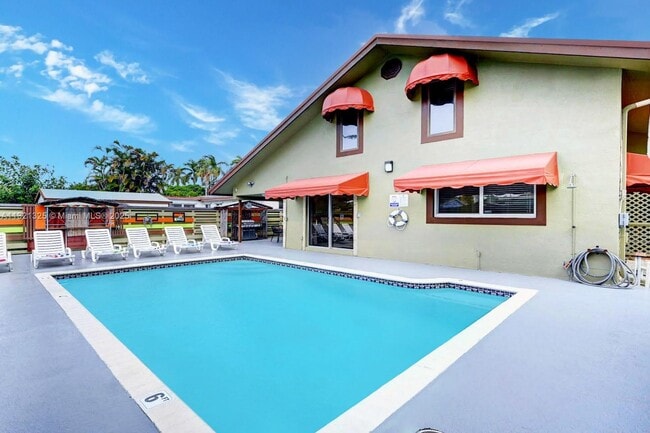 property at 1020 N 13th Terrace