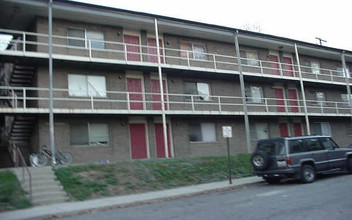 2262 N High St in Columbus, OH - Building Photo - Building Photo