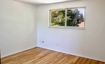 1308 Dayton Ave NE in Renton, WA - Building Photo - Building Photo