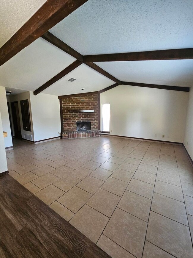 2004 Twisted Oak Dr in Norman, OK - Building Photo - Building Photo