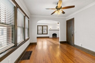 124 S Chicago Ave in Rockford, IL - Building Photo - Building Photo