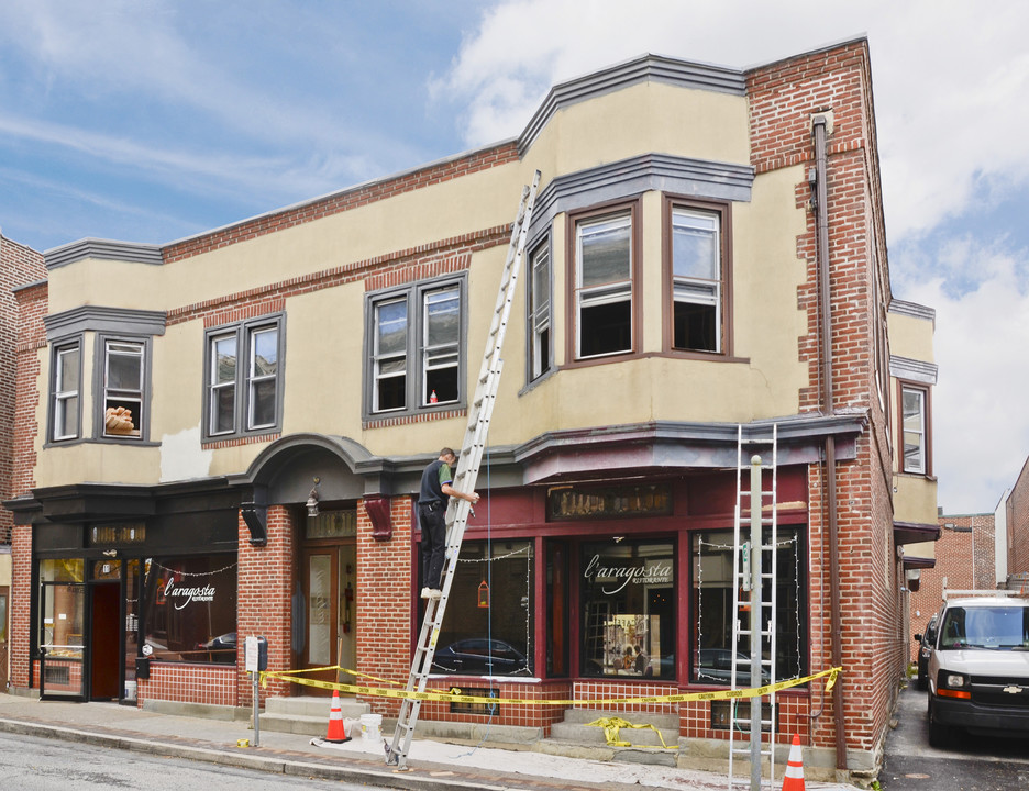 11 Cricket Ave in Ardmore, PA - Foto de edificio