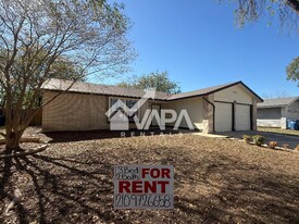 5222 Tom Stafford Dr in San Antonio, TX - Building Photo