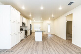 5553 Lehigh St in Lubbock, TX - Building Photo - Building Photo