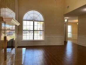 1404 Ranchview Ct in Carrollton, TX - Building Photo - Building Photo
