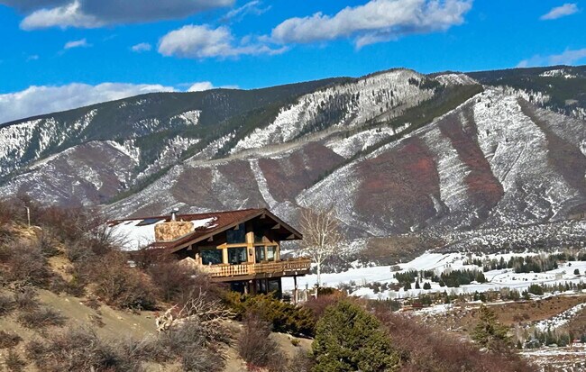 976 Medicine Bow Rd in Aspen, CO - Building Photo - Building Photo