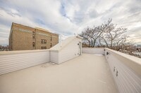 2402 W Jefferson St photo'