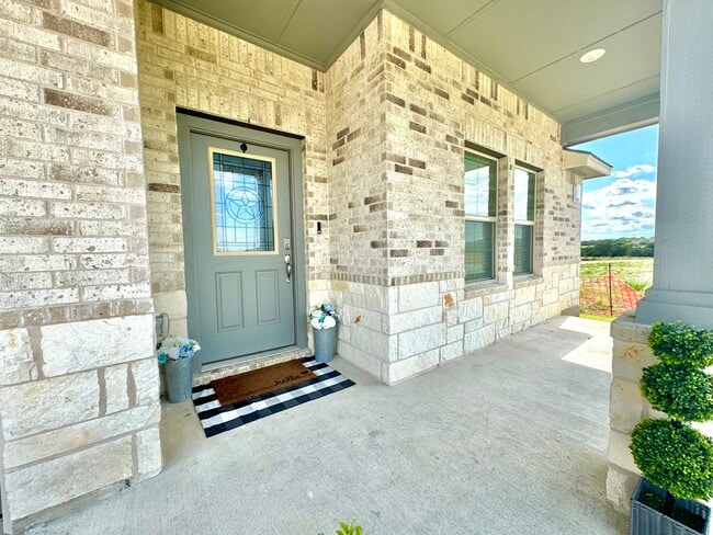 1832 Caponier St in Nolanville, TX - Foto de edificio - Building Photo