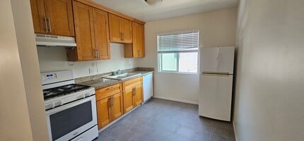 2925 Dohr St in Berkeley, CA - Building Photo - Building Photo