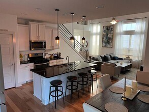 9605 Tanager Way in Austin, TX - Building Photo - Building Photo