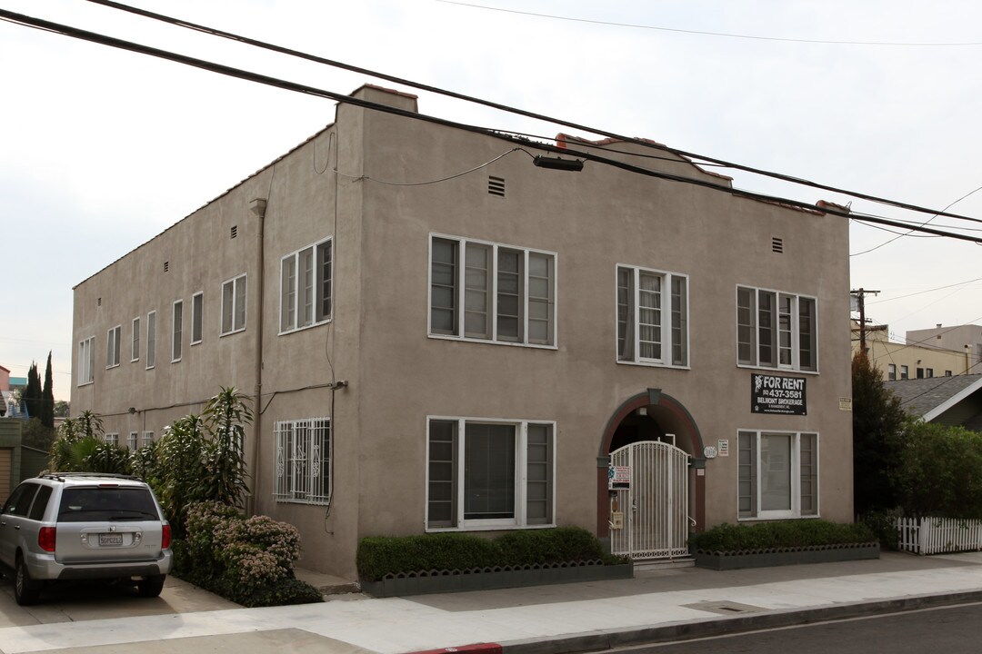 1010 E Appleton St in Long Beach, CA - Building Photo