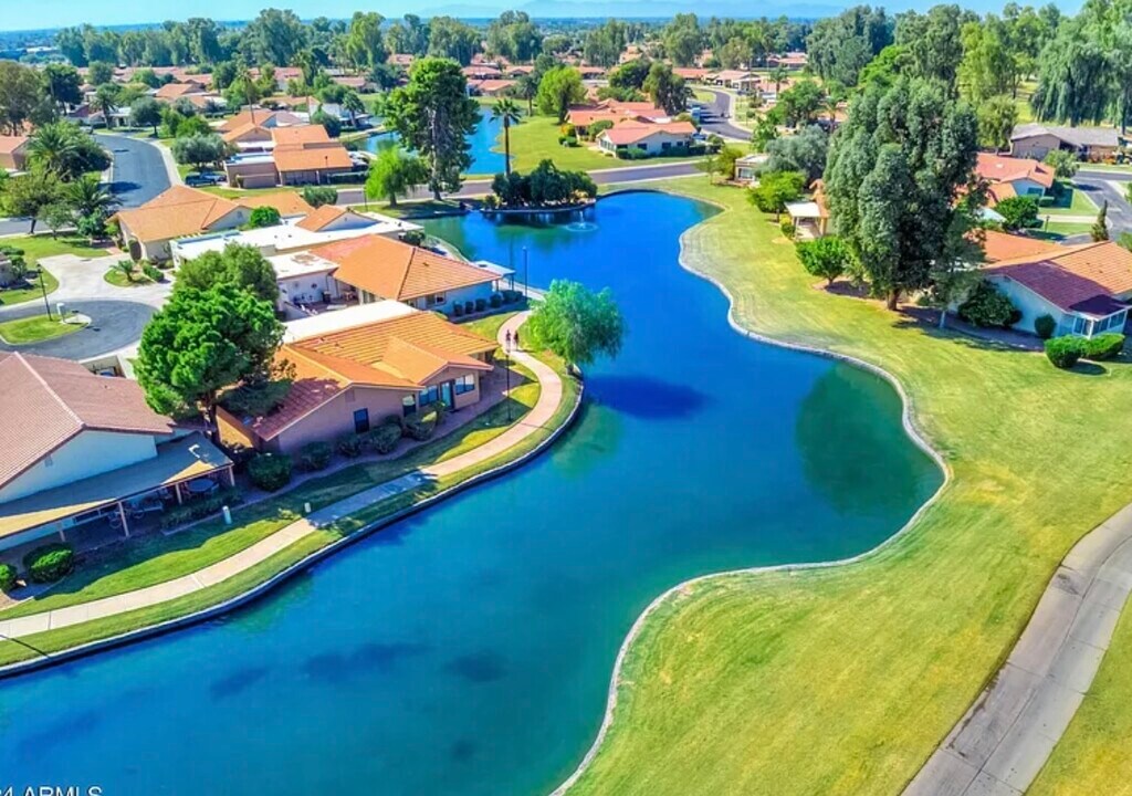 810 Leisure World in Mesa, AZ - Building Photo