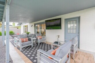 8725 E Palo Verde Dr in Scottsdale, AZ - Building Photo - Building Photo
