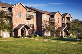 Barrington Park by Broadmoor in Sioux City, IA - Foto de edificio - Building Photo
