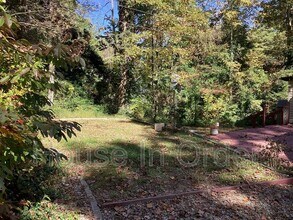 105 Campbell Dr in Flat Rock, NC - Building Photo - Building Photo