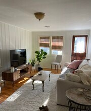 9 Crouch Rd in Branford, CT - Building Photo - Building Photo