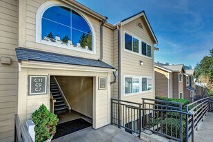 3811 130th Ln SE in Bellevue, WA - Building Photo