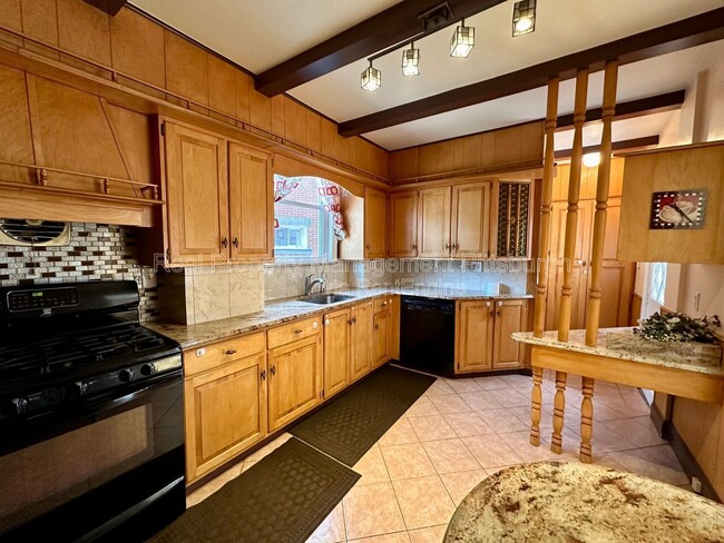 5738 Melvin St in Pittsburgh, PA - Building Photo - Building Photo