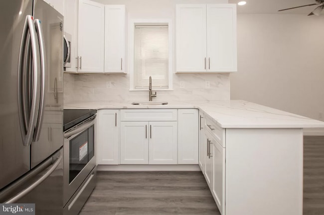 2437 S 13th St in Philadelphia, PA - Building Photo - Building Photo