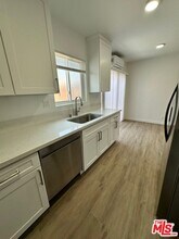 7314 Variel Ave in Los Angeles, CA - Building Photo - Building Photo