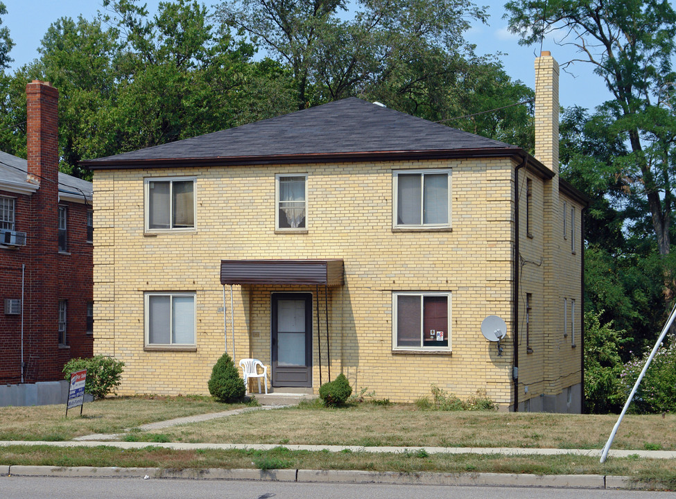 3144 Queen City Ave in Cincinnati, OH - Building Photo