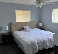37 SW 14th St in Dania Beach, FL - Building Photo - Building Photo