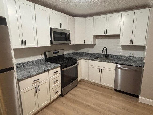 24 Kenmar Dr, Unit 226 in Billerica, MA - Building Photo - Building Photo