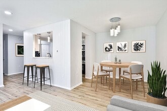 West River Apartments in Philadelphia, PA - Building Photo - Building Photo