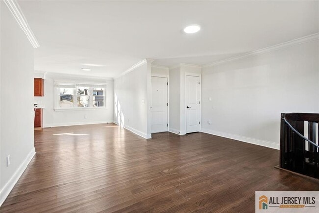 2227 Lewis Pl in South Plainfield, NJ - Building Photo - Building Photo