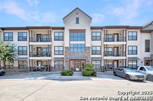 property at 7204 Oak Manor Dr