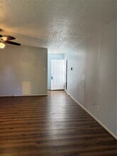 3122 Trail Lake Dr in Houston, TX - Building Photo - Building Photo