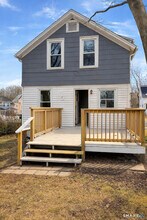 17 Sylvan Ave in Meriden, CT - Building Photo - Building Photo