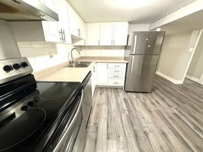 282 E 33rd St in Hamilton, ON - Building Photo - Building Photo