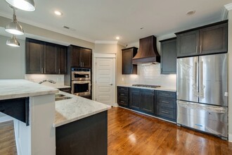 444 37th Ave N in Nashville, TN - Building Photo - Building Photo