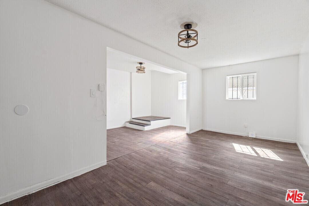 932 1/2 California Ave in Los Angeles, CA - Building Photo