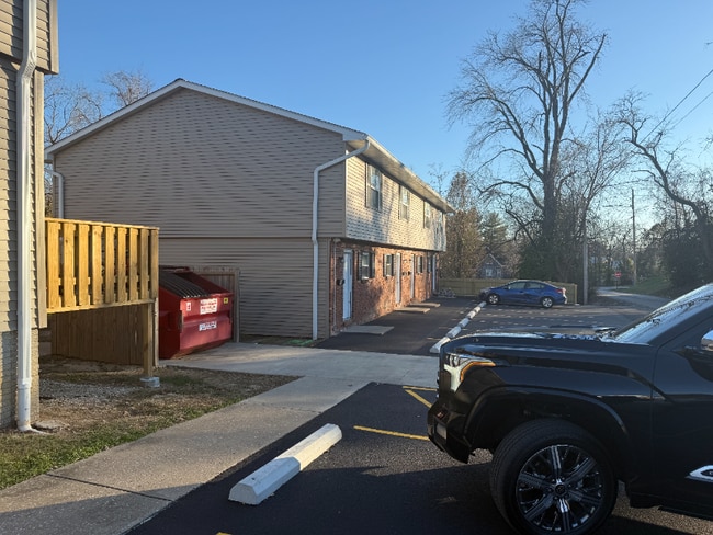 1001 College Ave in Alton, IL - Building Photo - Building Photo