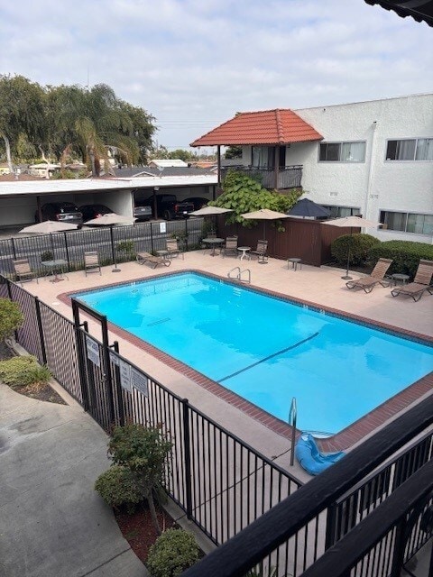 Casa Madrid Apartments in Garden Grove, CA - Foto de edificio - Building Photo