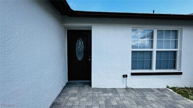 1108 SE 13th Ct in Cape Coral, FL - Building Photo - Building Photo