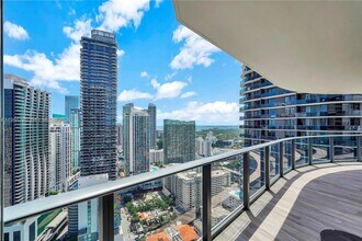 801 S Miami Ave in Miami, FL - Building Photo - Building Photo