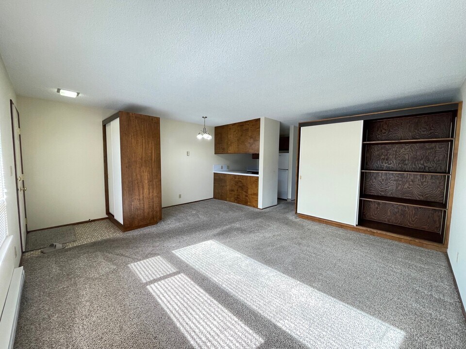 530 Burnett Ave N, Unit 12 in Renton, WA - Building Photo