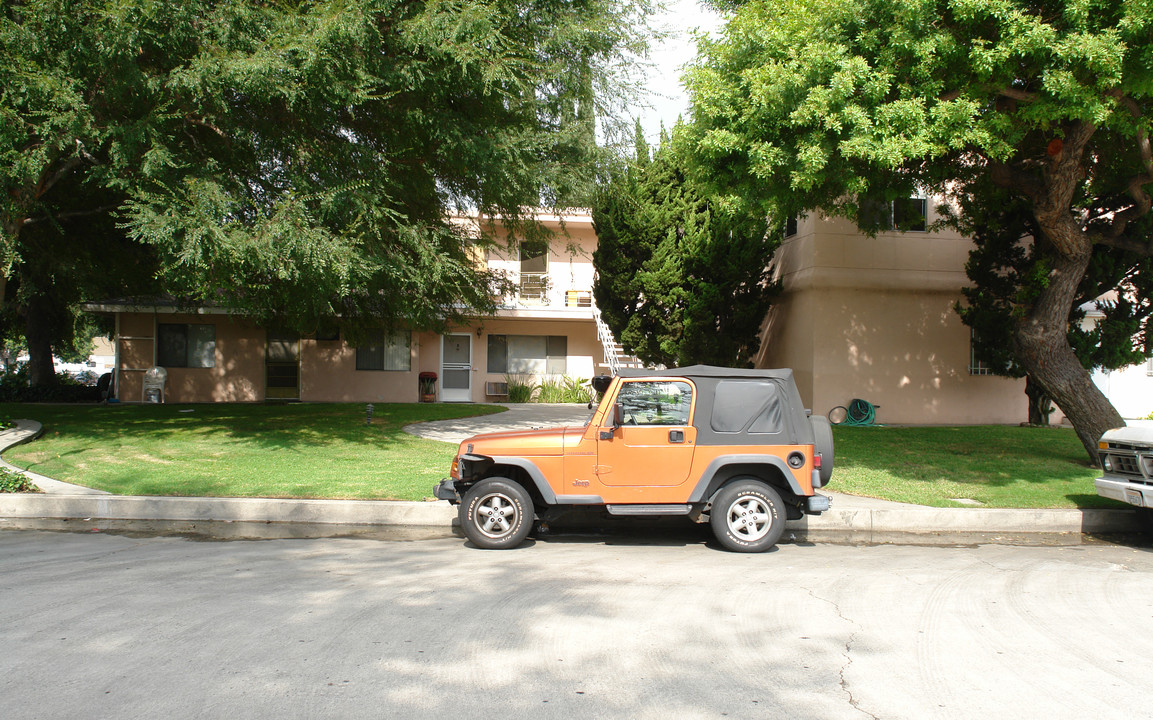 1500 Broadway in Burbank, CA - Building Photo