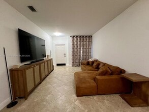 2214 SE 23rd Ave in Homestead, FL - Building Photo - Building Photo