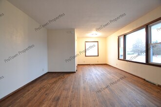 125 Saint Joseph Ave in Joliet, IL - Building Photo - Building Photo