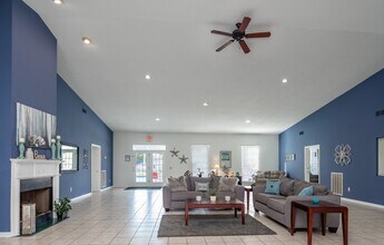 100 Remington Dr in Dickson, TN - Building Photo - Building Photo