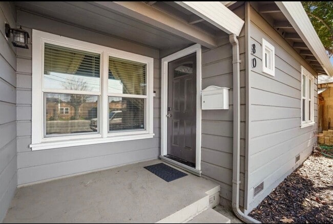 80 Loma Vista Way in Pittsburg, CA - Building Photo - Building Photo